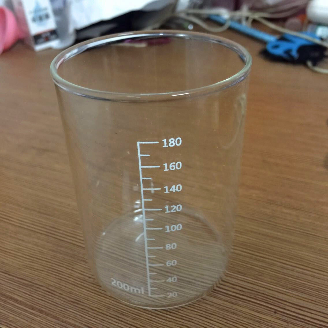 大号200ML玻璃量杯带刻度耐高温可加热实验室医用耐热玻璃烧杯图片