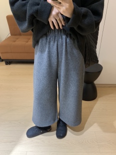 简约复古加厚加绒松紧腰七分裤秋冬新品女装宽松慵懒靴裤呢裤子