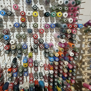 缝纫线架 放宝塔线家用线圈架子可放100轴收纳架线托壁挂式洞洞板