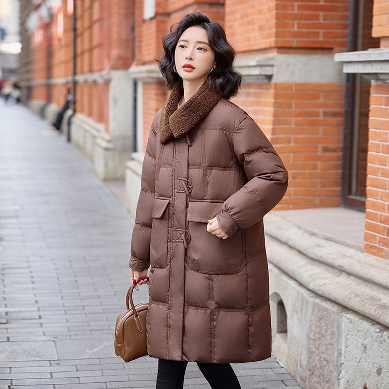 羽绒服女冬季2025新款时尚洋气宽松加厚保暖过膝白鸭绒羽绒服女