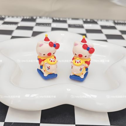 PU设计款Hello Kitty木马 变装公仔DIY串珠奶油胶手机壳摆件笔刀