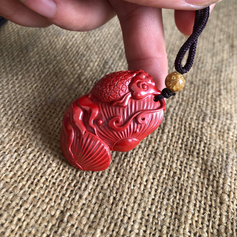天然朱砂吊坠大鲤鱼钥匙扣男女年年有余玉佩项链荷叶龙头鱼挂件