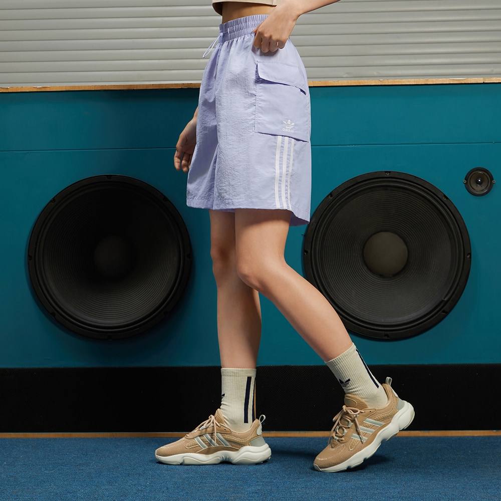 阿迪达斯三叶草女子工装宽松运动短裤 多巴胺配色,运动服/休闲服装,运动中长裤／短裤,淘宝优惠券,粉丝福利购,淘宝优惠卷