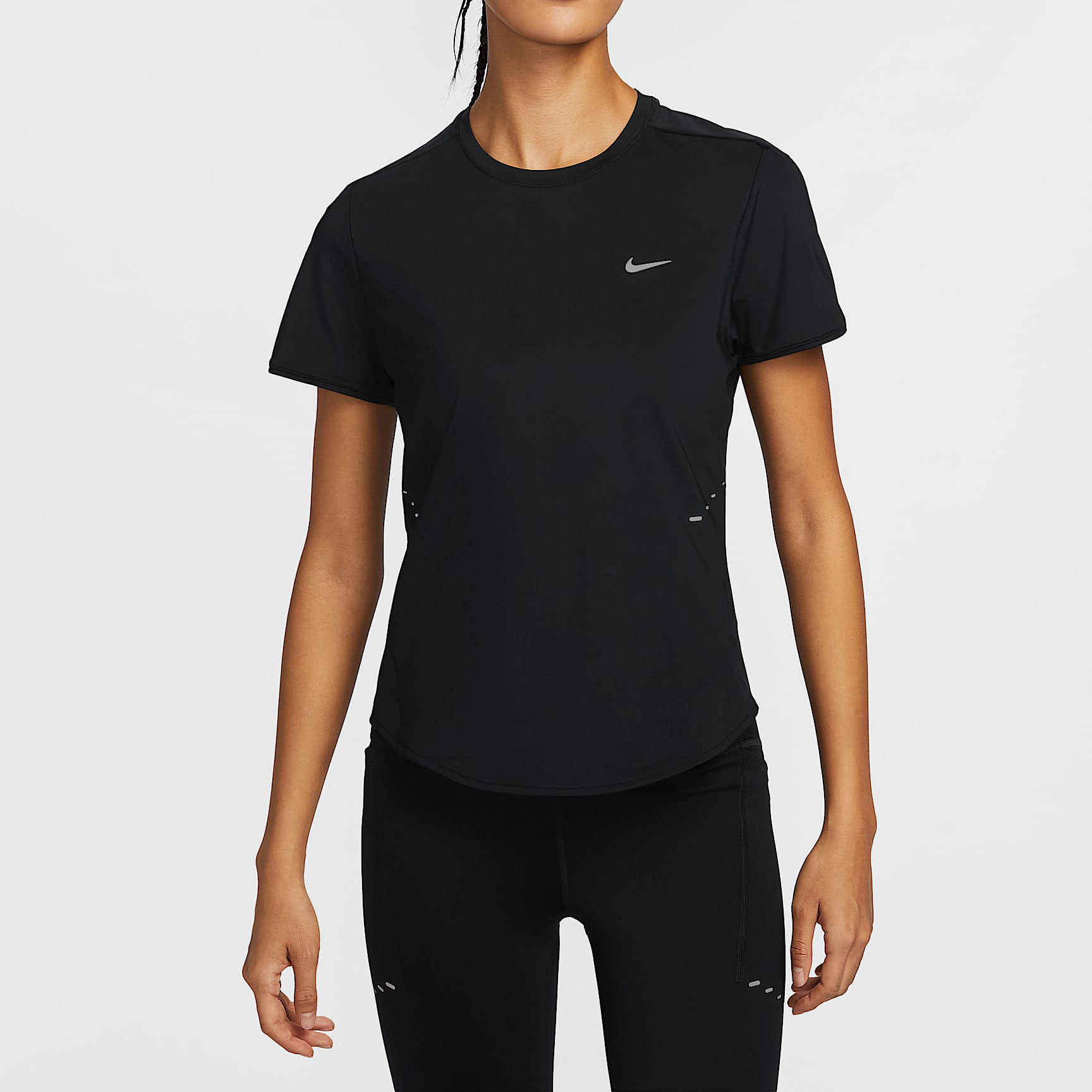 耐克Nike SwiftDri-FIT 女子速干短袖跑步上衣HM9699