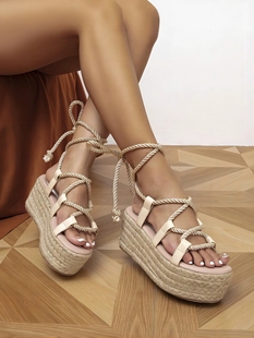 编织麻绳2025大码女士交叉绑带粗跟高跟鞋时尚拼色鱼嘴增高女凉鞋