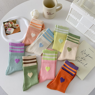 袜子女秋冬中筒纯棉高腰多巴胺爱心条纹袜搭配运动鞋外穿的长筒袜