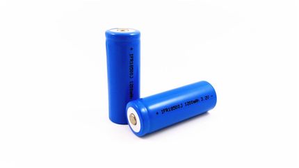 18500磷酸铁锂电池IFR18500 3.2V可充锂电池太阳能路灯庭院灯电池