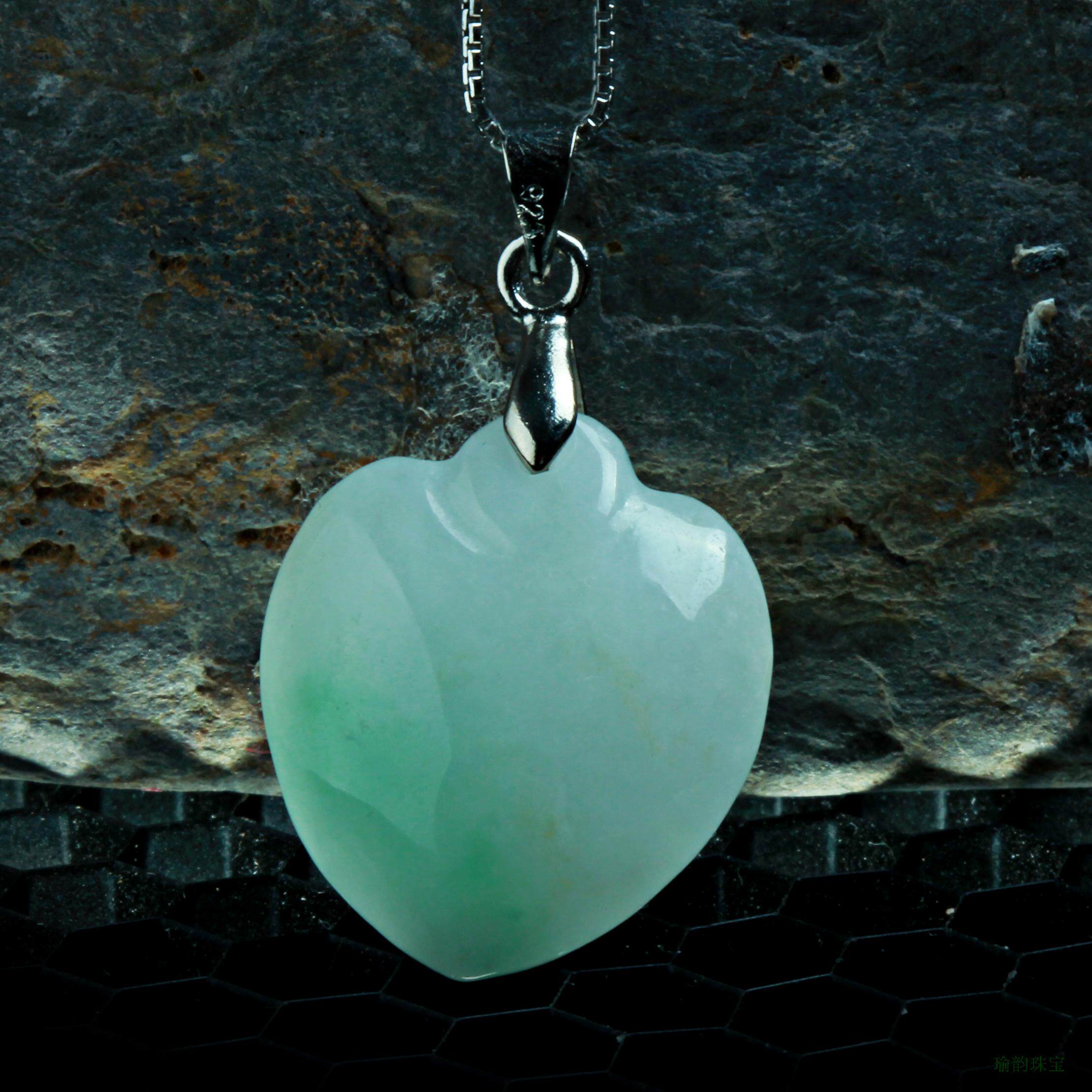 缅甸玉器翡翠a货玉吊坠桃心形玉佩 天然玉石爱心玉坠情侣女款挂件