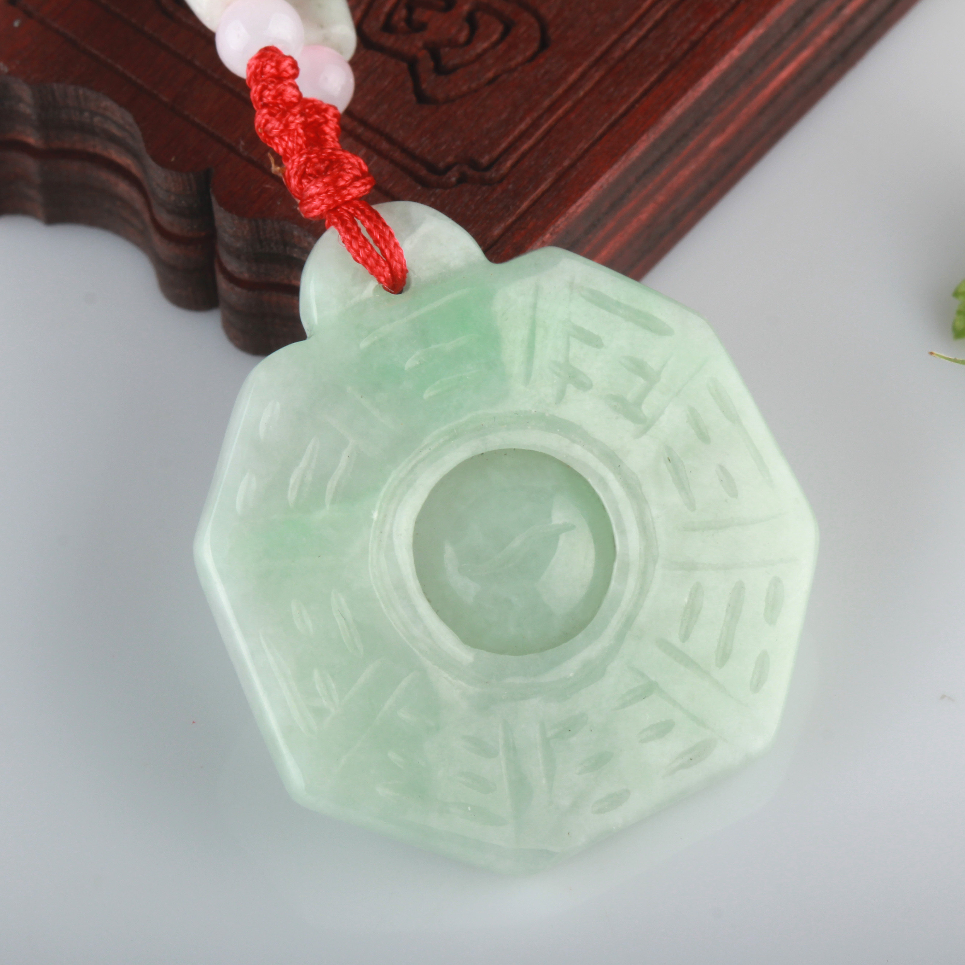 天然翡翠A货八卦吊坠男女款玉石玉佩玉坠风水局玉挂坠送证书
