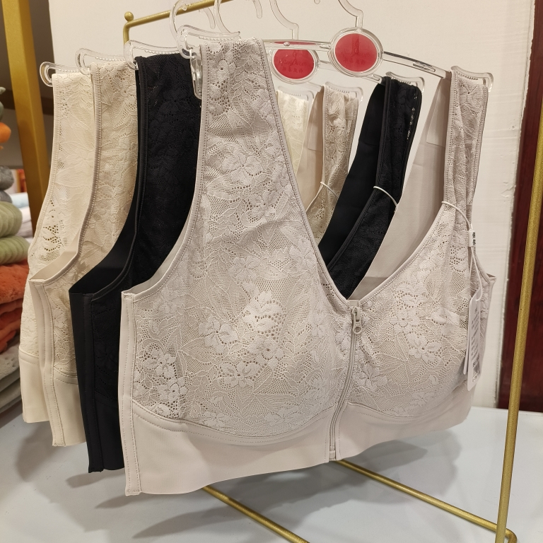 俏家私物8117加大前拉链运动内衣女大胸聚拢背心文胸跑步运动背心