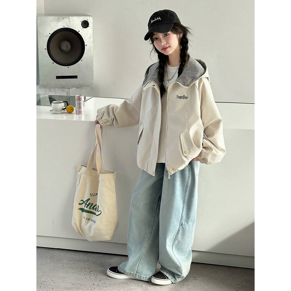 品牌专柜女童外套春秋款2026新款儿童连帽休闲冲锋衣女大童洋气春