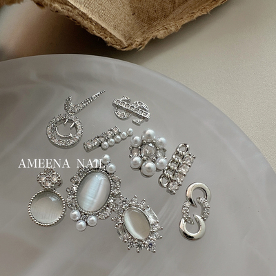 网红轻奢镶钻笑脸猫眼石美甲饰品日式复古宫廷框宝石钻百搭指甲钻