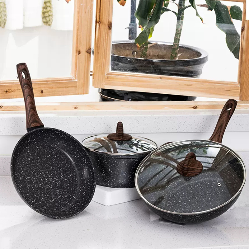 乐扣麦饭石无油烟不粘炒锅