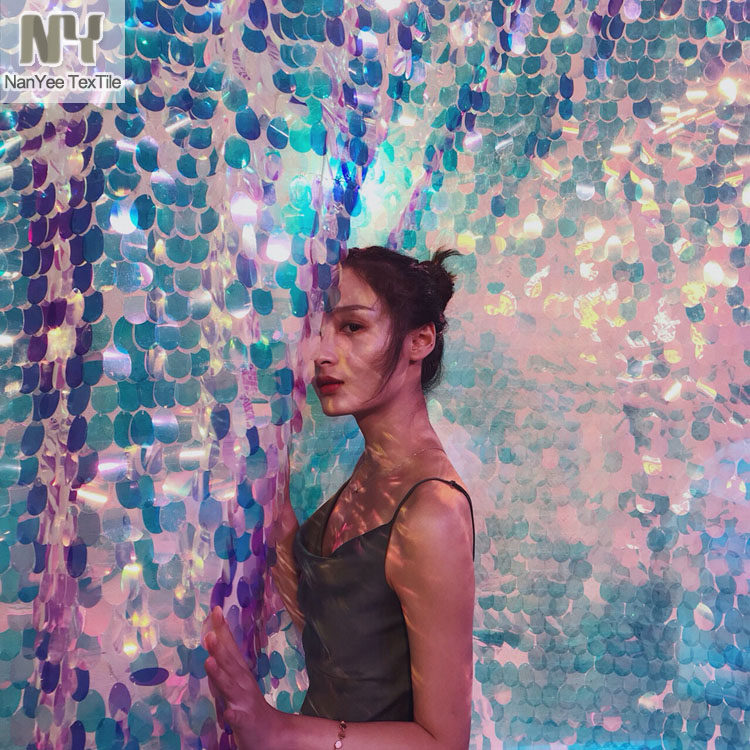 超火抖音炫彩粉蓝透明珠片鱼鳞大亮片布网红背景墙打卡拍照直播
