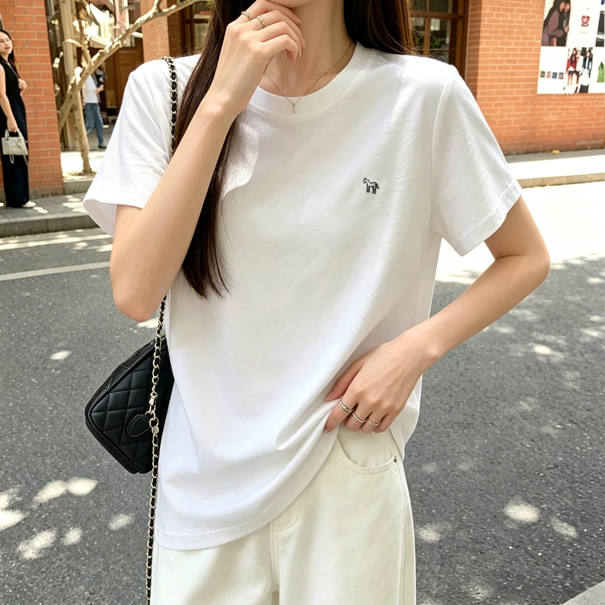港味休闲通勤简约风大码显瘦短袖t恤衫女高级感刺绣百搭洋气上衣
