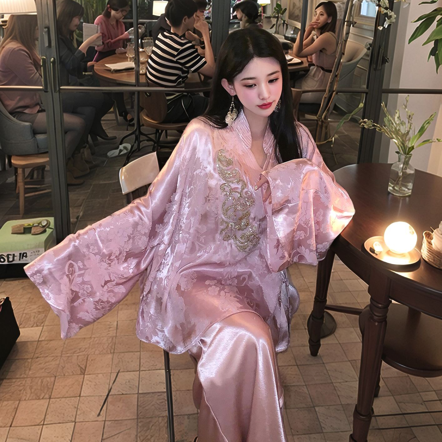 长袖粉色V领醋酸穿搭一整套国风