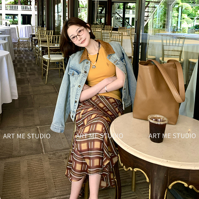 ARTME瓜瓜复古水洗做旧翻领拼接牛仔外套女春休闲宽松夹克w26006