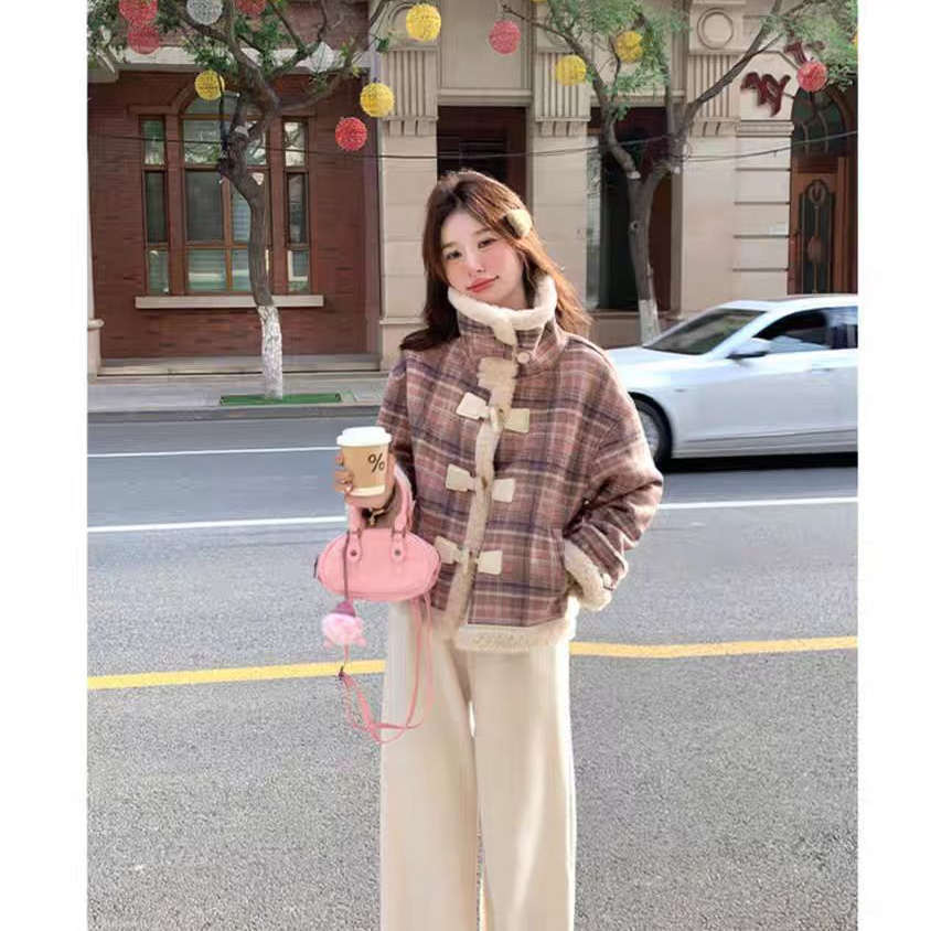 格子皮毛一体羊羔绒外套女短款冬季2025新款爆款小个子羊羔毛棉服