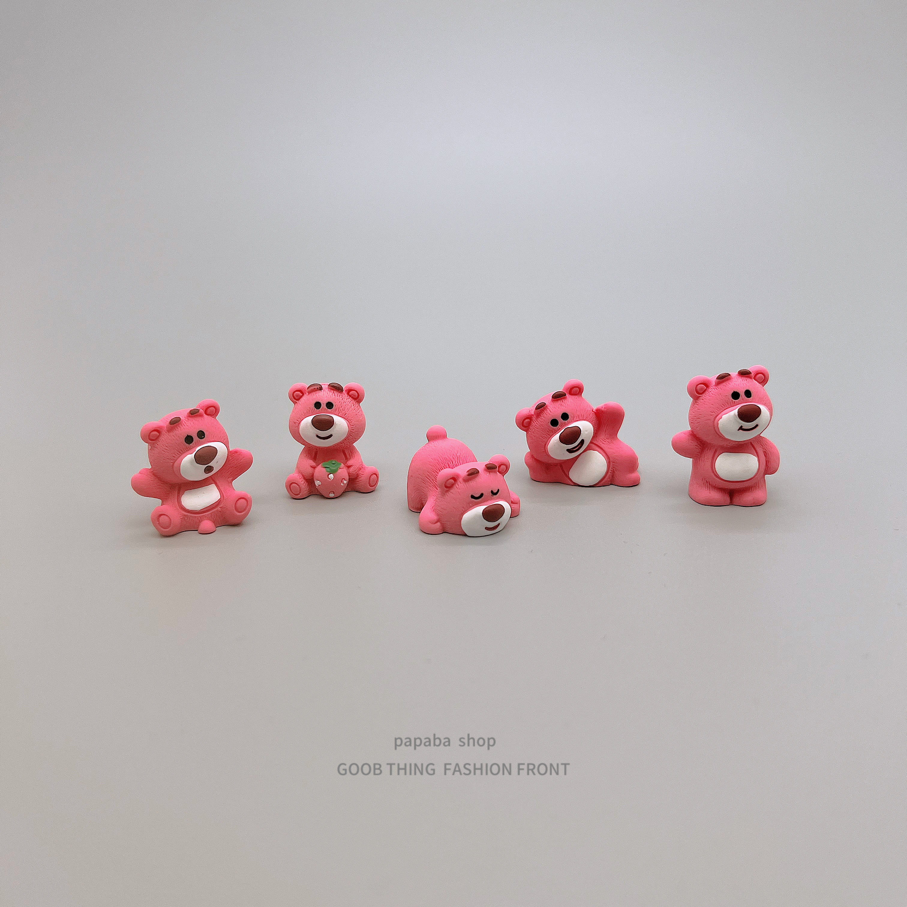 可爱莓烦恼办公桌装饰摆件