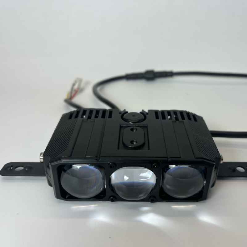 汽车中网射灯LED激光透镜隐藏式三眼高亮改装越野黄白双色铺路灯