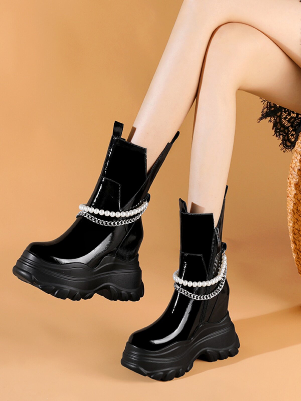 12CM INNER HEIGHTENED MARTIN BOOTS WOMENS PATENT LEATHER AUTUMN AND WINTER BOOTS FLATFORM PLATFORM WOMENS BOOTS CIGARETTE TUBE CHELSEA SHORT BOOTS