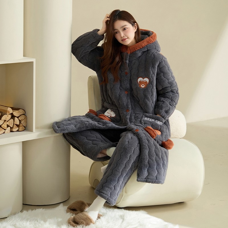 三层加厚珊瑚绒夹棉睡衣冬天女士中长款保暖棉衣家居服套装加大码