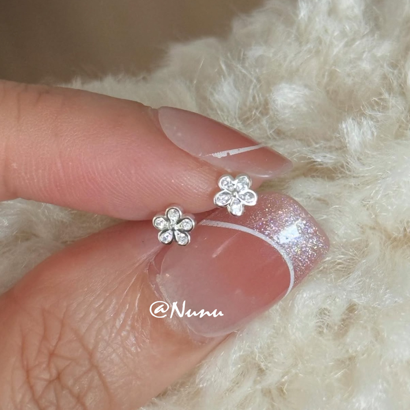 NUNU 睡觉不用摘迷你花朵锆石耳骨钉耳环甜美个性螺丝拧扣耳蜗钉,饰品/流行首饰/时尚饰品新,耳钉,淘宝优惠券,粉丝福利购,淘宝优惠卷