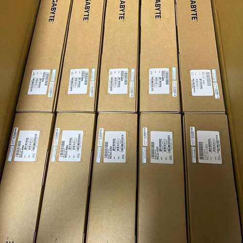 工包 Gigabyte/技嘉AMD技嘉MZ32－AR--议价商品