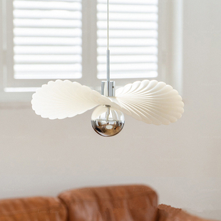 卧室床头灯北欧创意洋甘菊奶油风吧台灯现代简约设计感餐厅小吊灯