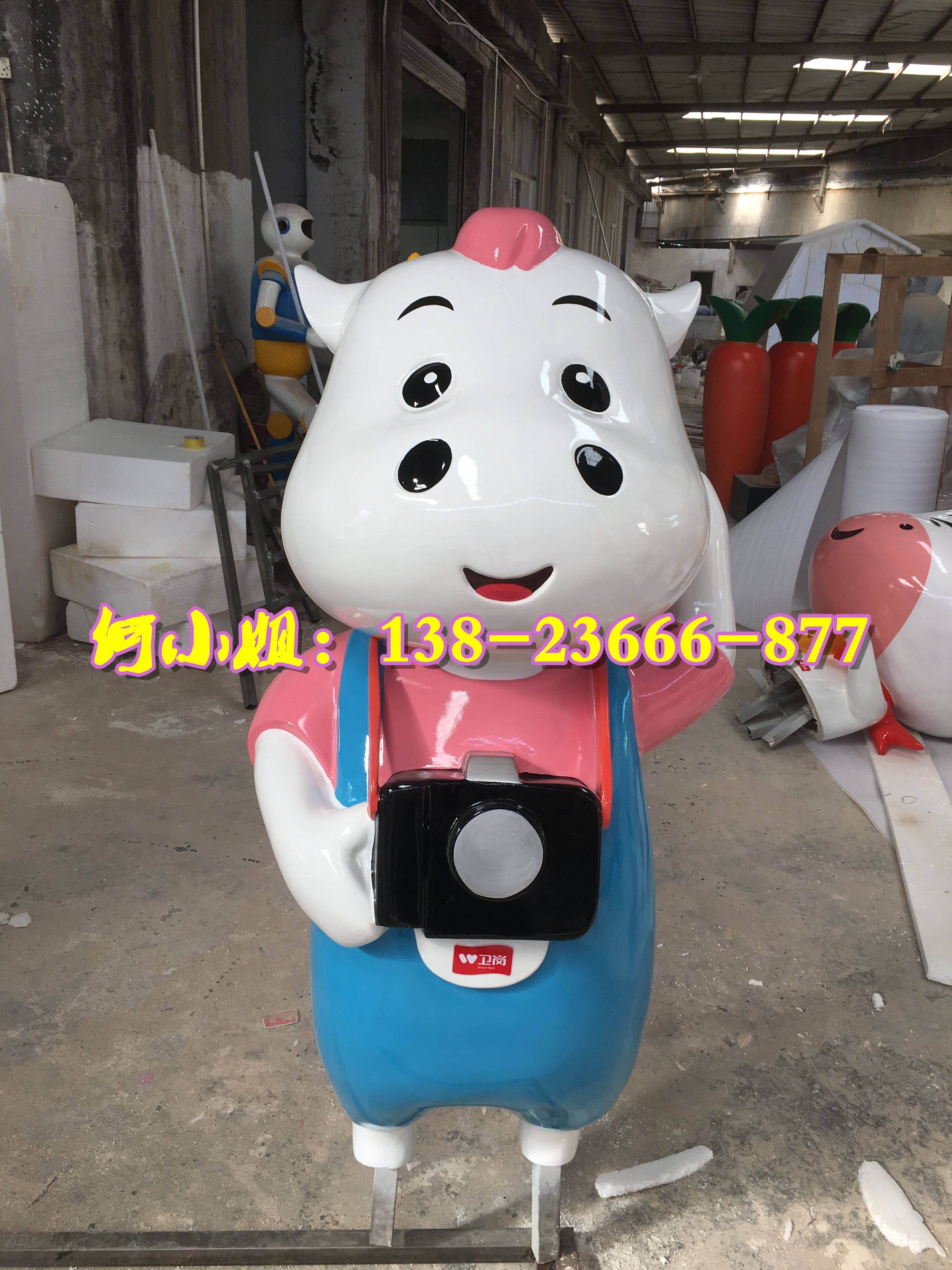 乳制品企业奶牛雕塑玻璃钢树脂纤维卡通巨型奶牛塑像模型景观装饰