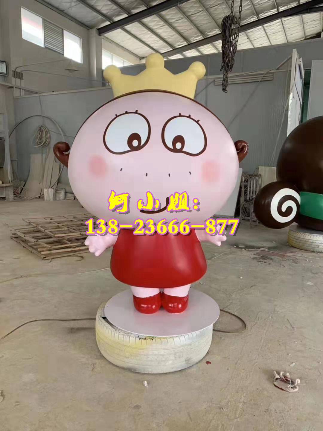商业美陈主题展玻璃钢皇冠卡通IP形象公仔造型女孩娃娃人偶雕塑像