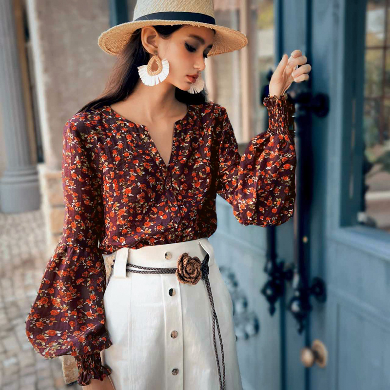 粉红大布娃娃漂亮灯笼袖玫瑰衬衫