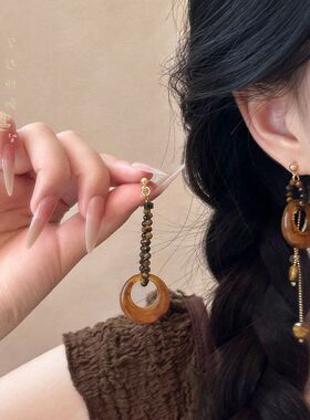美拉德不对称串珠耳环女复古港风高级感耳钉民族风小众独特耳饰品