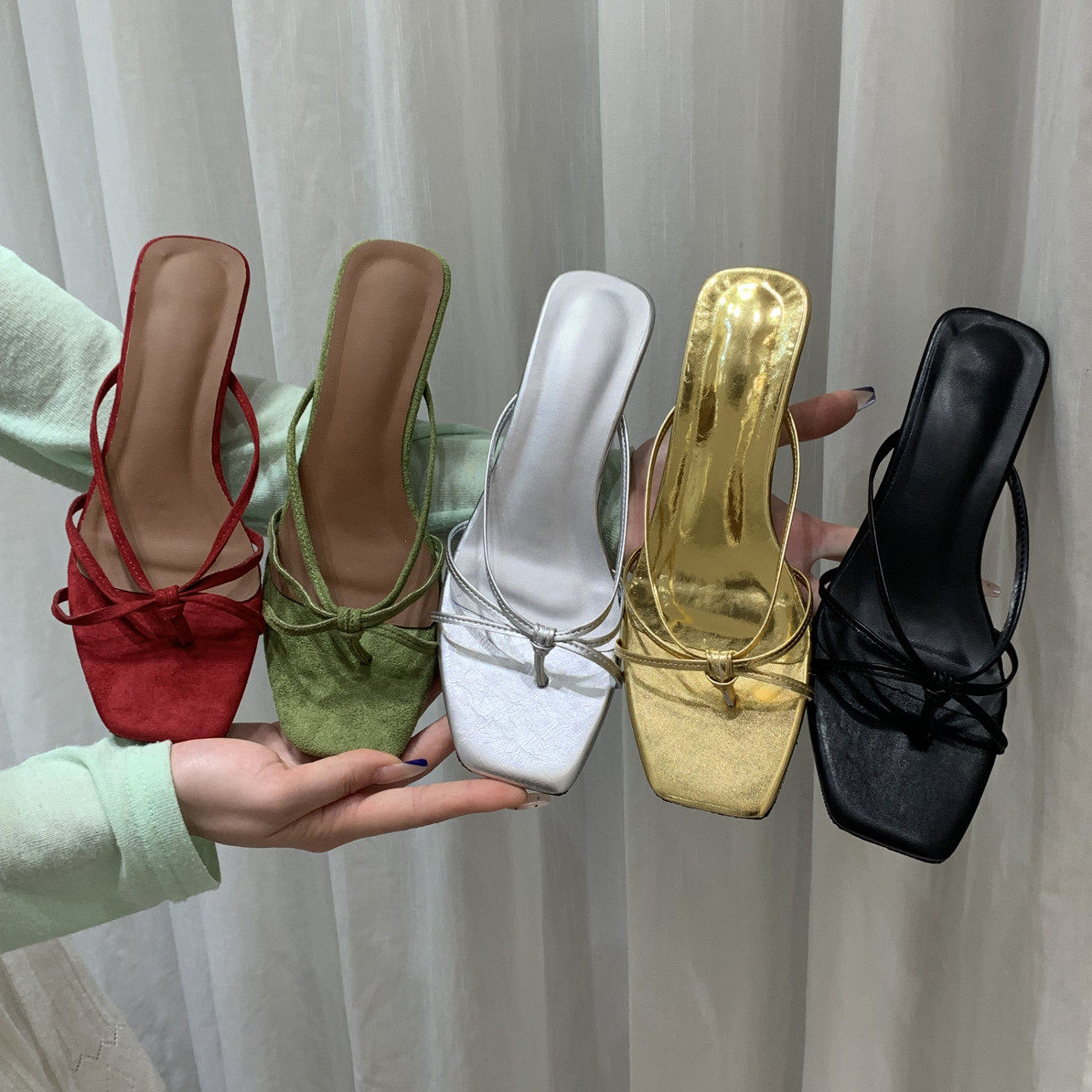 5cm~夏季法式仙女风坡跟夹趾外穿百搭气质细带凉拖鞋高跟金色凉鞋