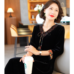 2026年春季中年妈妈新款显瘦气质裙子真丝桑蚕丝时尚丝绒连衣裙女