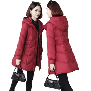 红色羽绒服女时尚气质中年妈妈白鸭绒外套2022冬季新款修身中长款