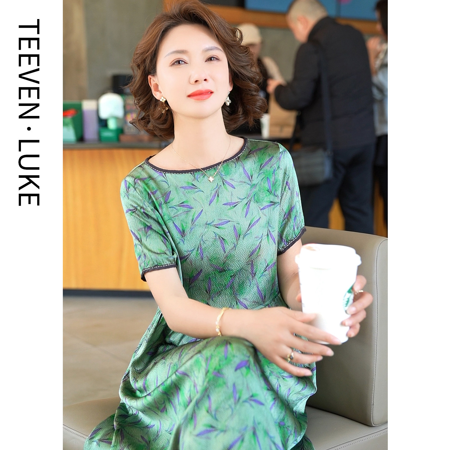 2026年夏季新款中年女连衣裙杭州高端真丝桑蚕丝气质显瘦丝绸裙子