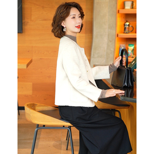 2024年新款白色短款羊毛大衣女秋冬高级感小香风双面羊毛呢子外套
