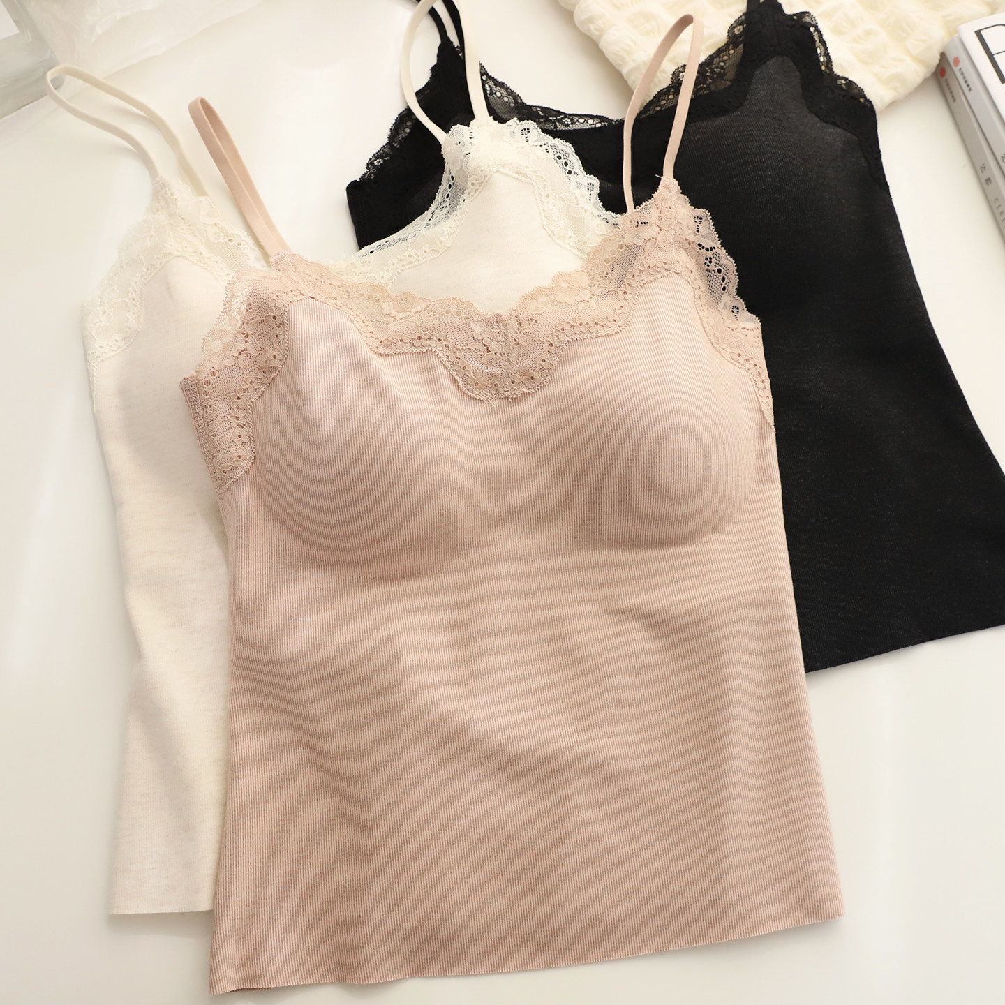 秋冬桑蚕丝免穿固定文胸蕾丝边磨毛保暖贴身打底吊带无痕大码内衣,女士内衣/男士内衣/家居服,保暖背心,淘宝优惠券,粉丝福利购,淘宝优惠卷
