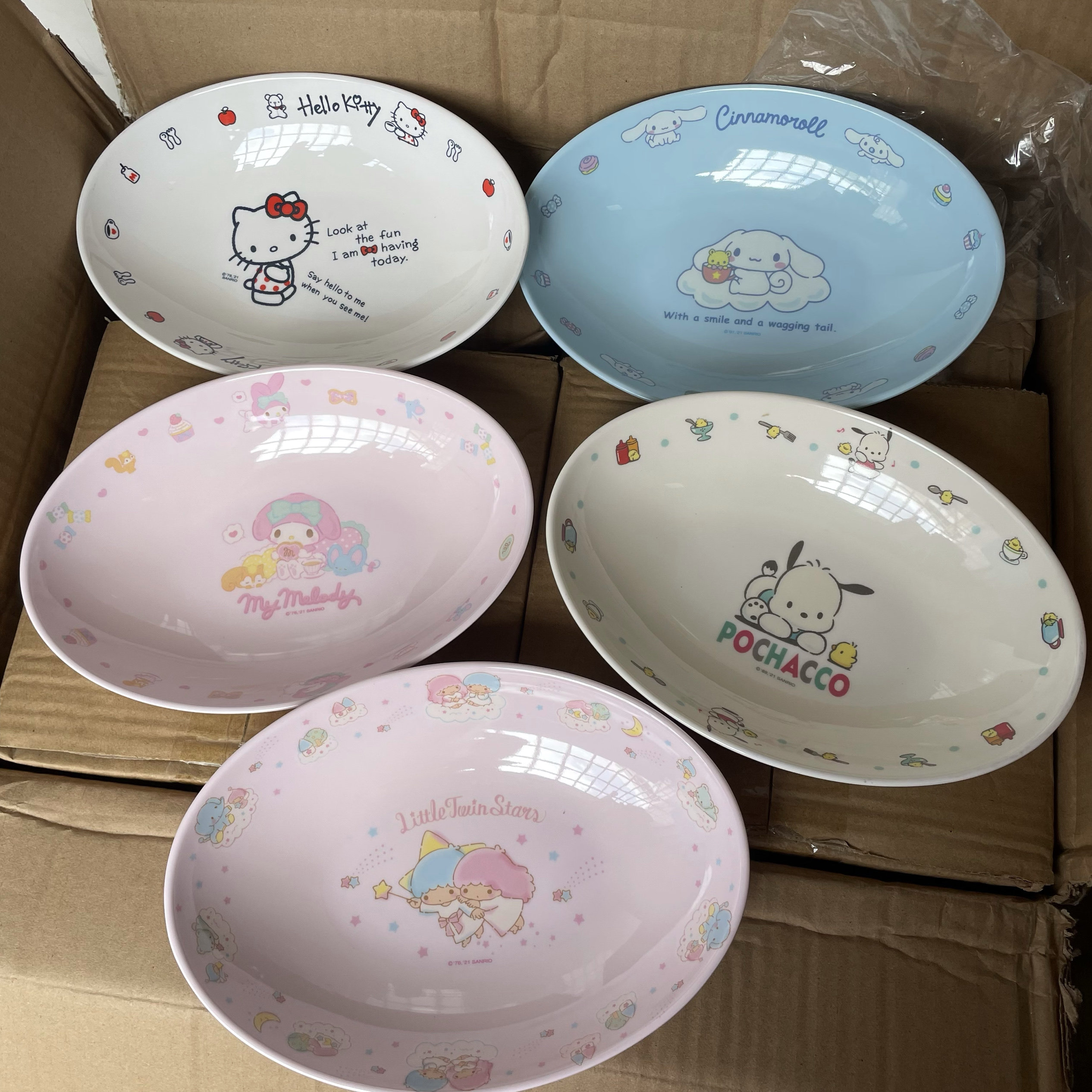 日单现货三丽鸥密胺餐盘Kitty咖喱盘美乐蒂餐具玉桂狗沙拉盘图片