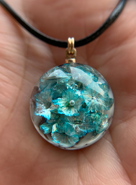 原创树脂夜光新年生日礼物吊坠