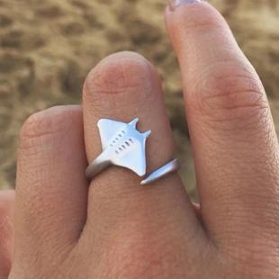 2025新款海洋生物蝠鲼魔鬼鱼开口可调节戒指动物首饰高端可调节