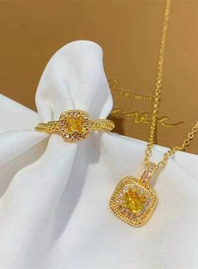 小方糖黄钻戒指项链女小红书爆款锁骨链首饰品防止掉色