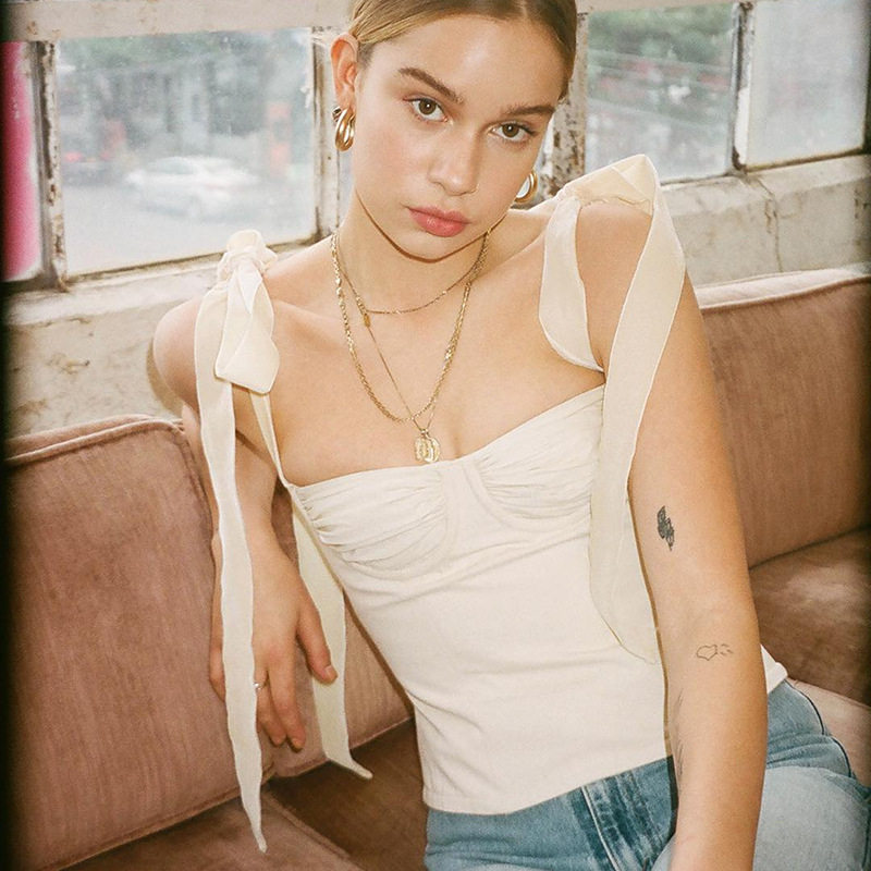 针织蝴蝶结吊带背心欧美春季性感露肩气质休闲上衣Sexy tank top