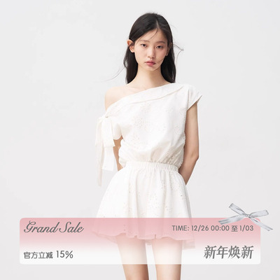 白色法式斜肩系带连衣裙