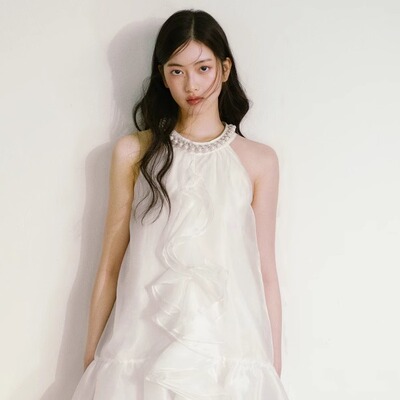 层叠欧根纱系带蝴蝶结珍珠领口