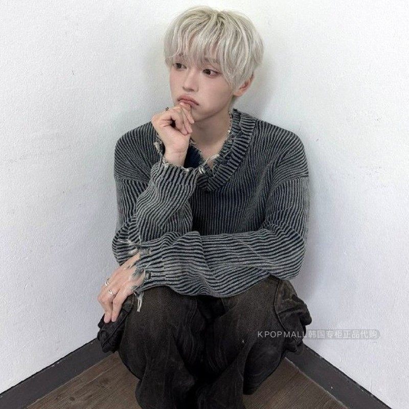 wooalong 韩国代购 JangHaneum张瀚音同款 复古破洞V领宽松针织衫