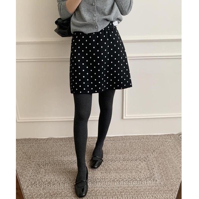 孕妇波点短裙子冬装2025新款小个子无托腹黑色显瘦A字包臀半身裙