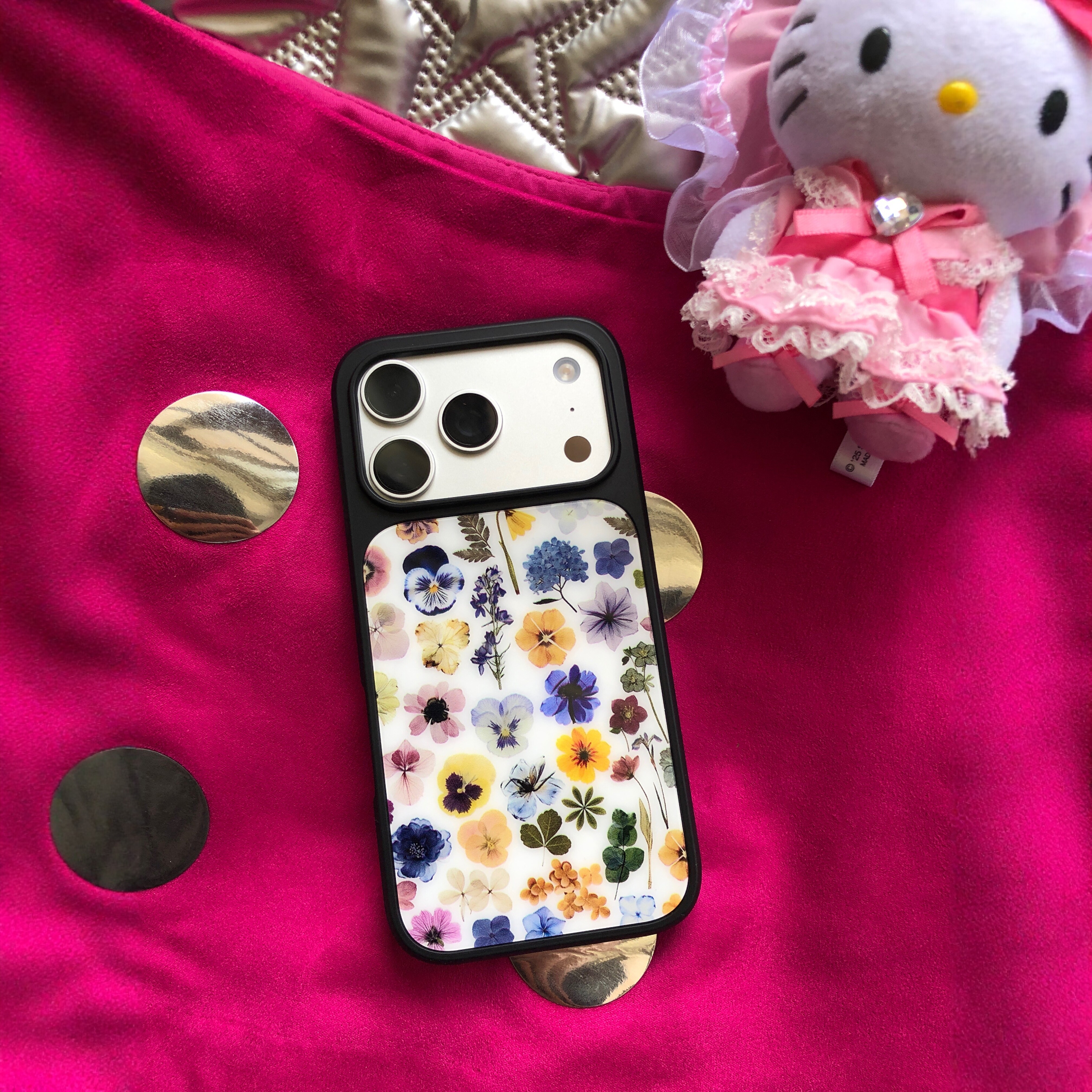 BP花卉手机壳flower适用苹果iPhone17/16/15/14/13/12/Pro/Max碳纤硬壳全包保护套防摔磁吸复古个性时尚