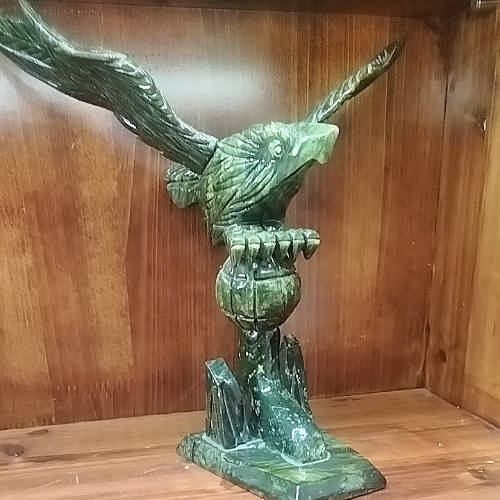 天然丹东玉石摆件大鹏展翅鹰原石动物工艺品纯手工雕刻件